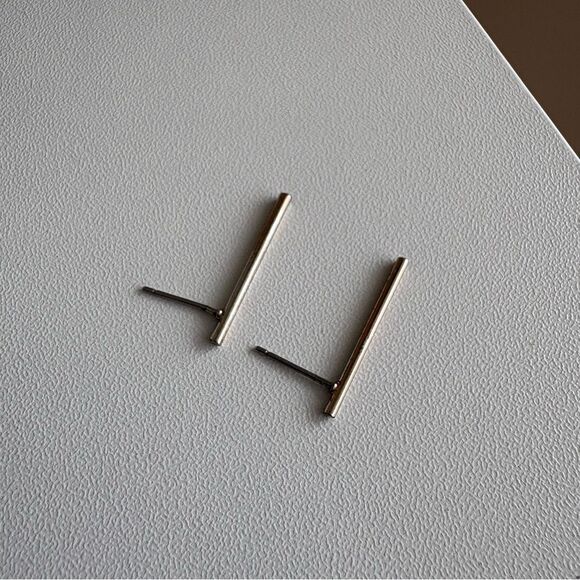 Bar Earrings - Picture 5 of 6